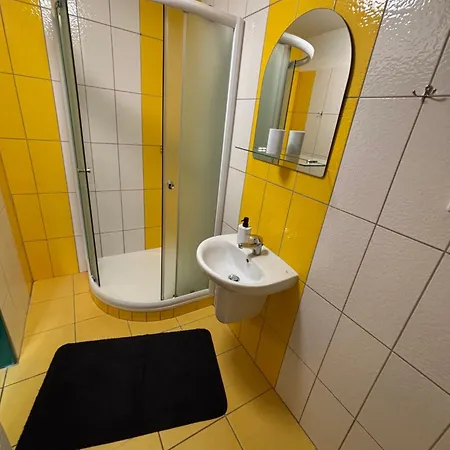 A Autokemp Wolf Guest house 3*