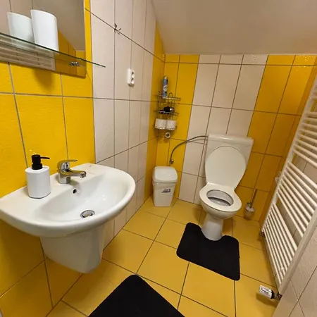 A Autokemp Wolf Guest house 3*