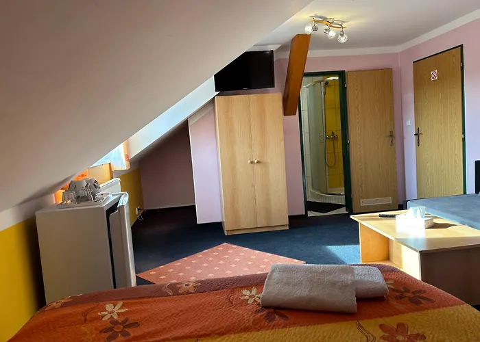 A Autokemp Wolf 3* Česká Skalice