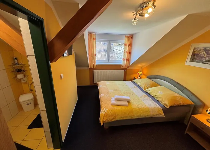 A Autokemp Wolf 3* Česká Skalice