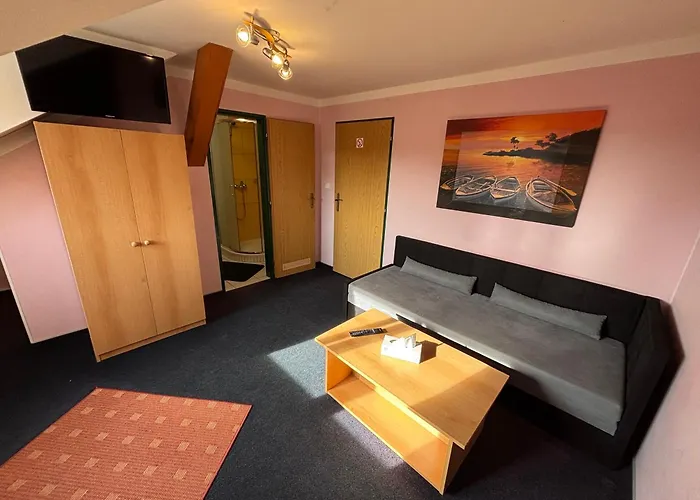 A Autokemp Wolf 3* Česká Skalice